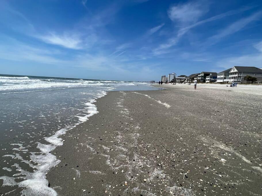 Walk To The Beach-Sleeps 10 And Golfcart Миртл-Бич Экстерьер фото