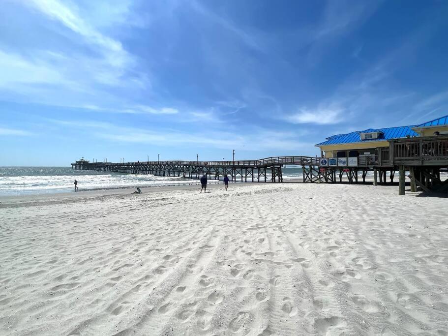 Walk To The Beach-Sleeps 10 And Golfcart Миртл-Бич Экстерьер фото